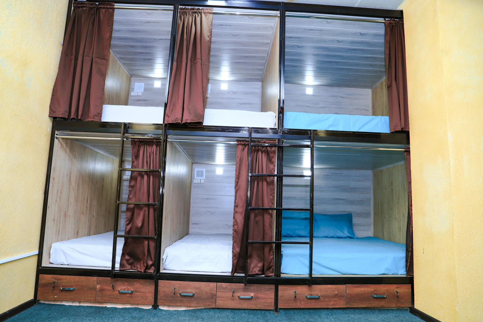 Хостел Capsule