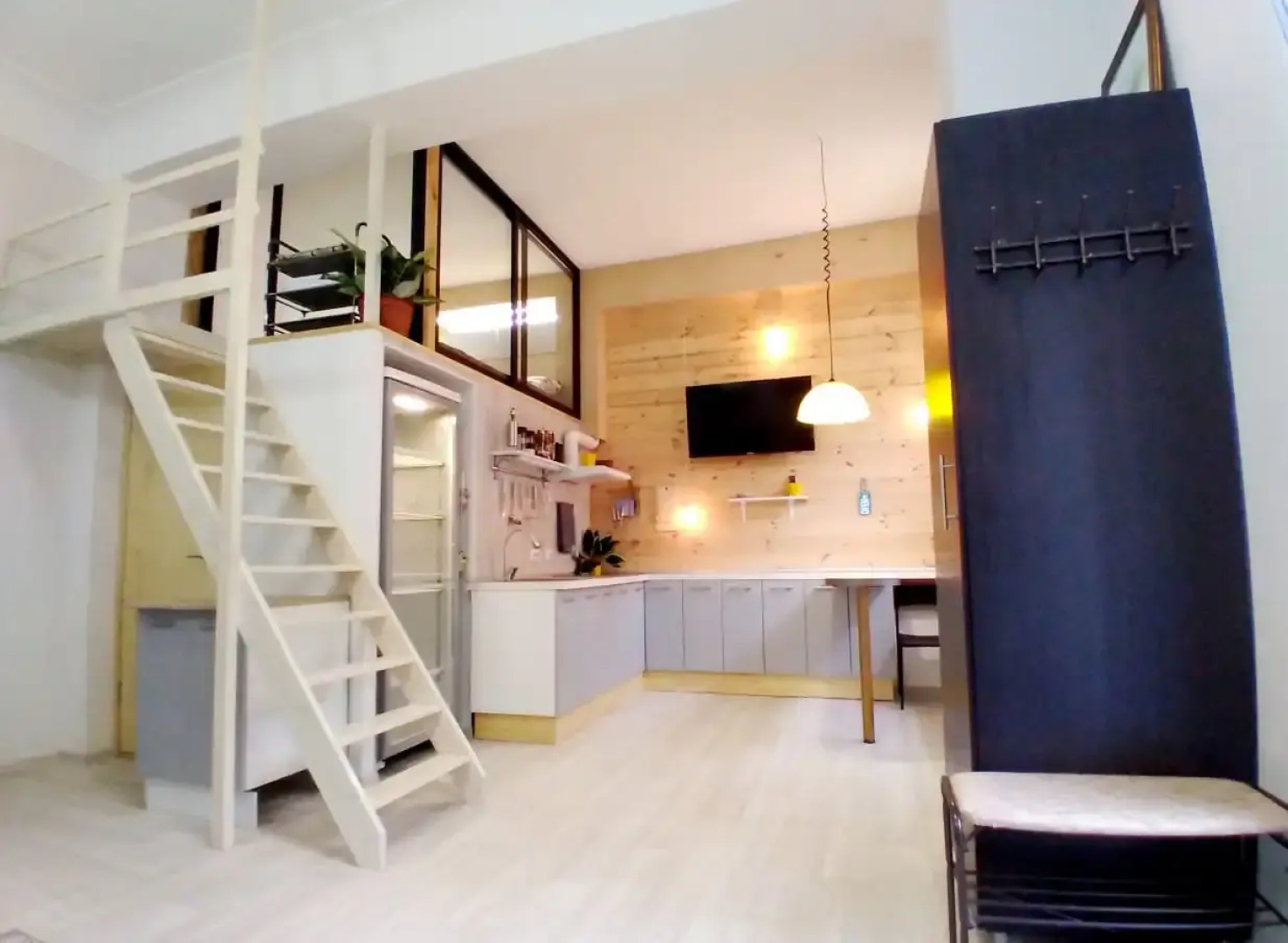 Апартаменты Лофтстудия на улице Бабушкина 57