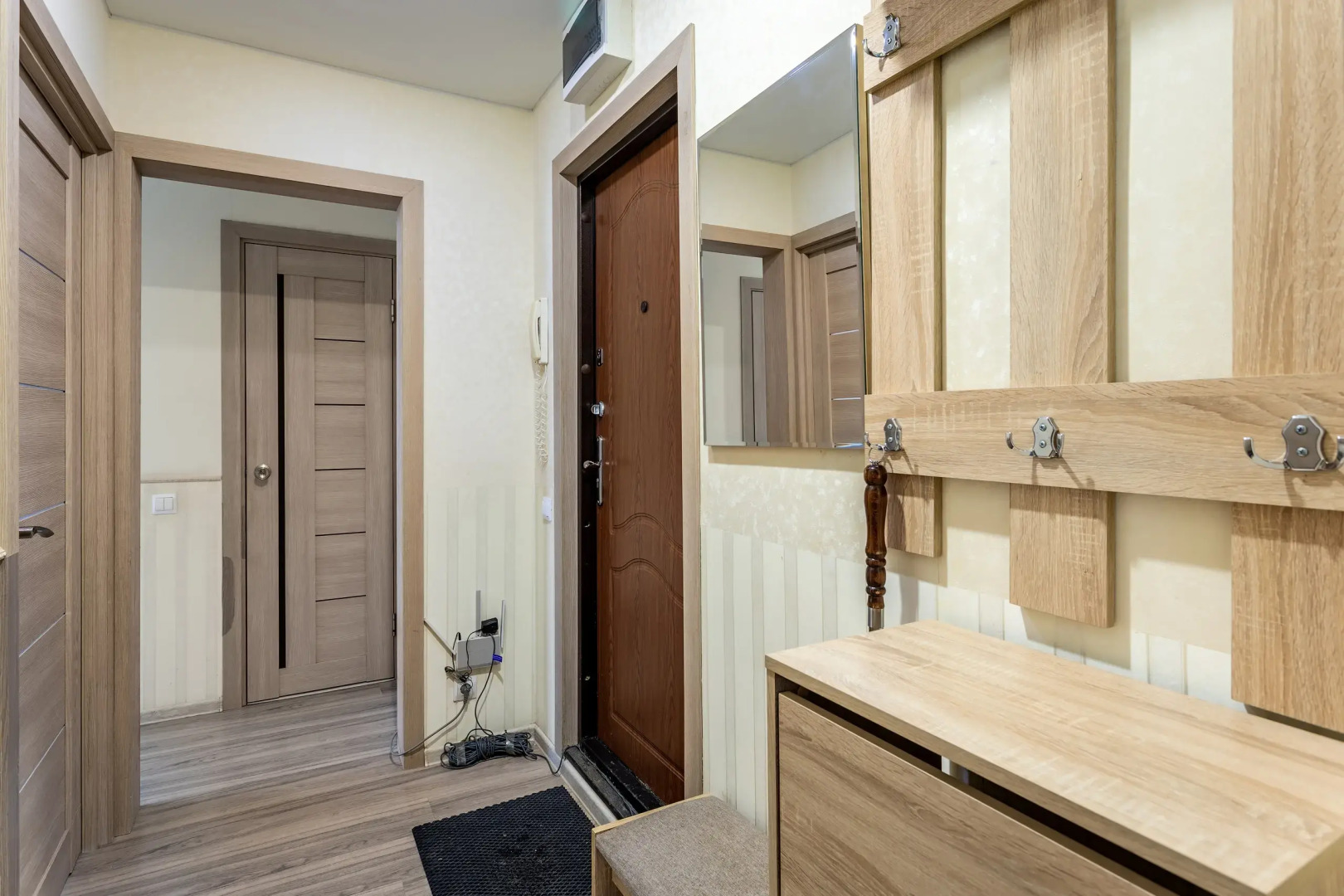 Квартира Шикарная трехкомнатная