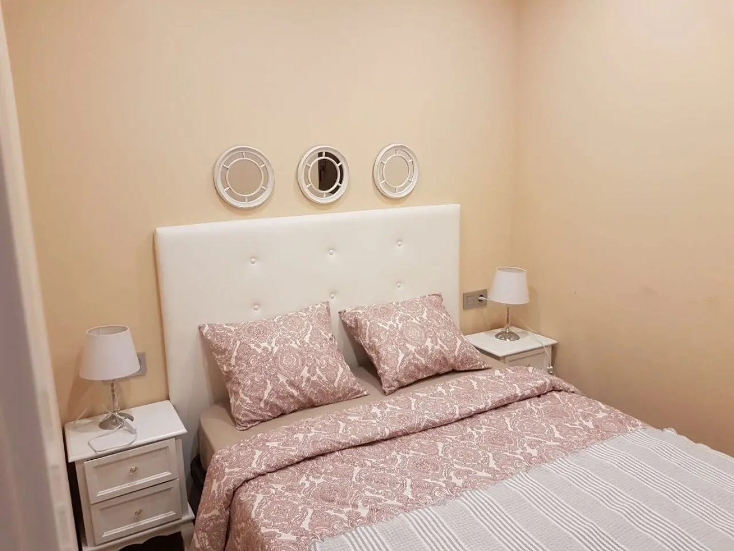 Апартаменты Cozy Perfect Situation - Metro Center