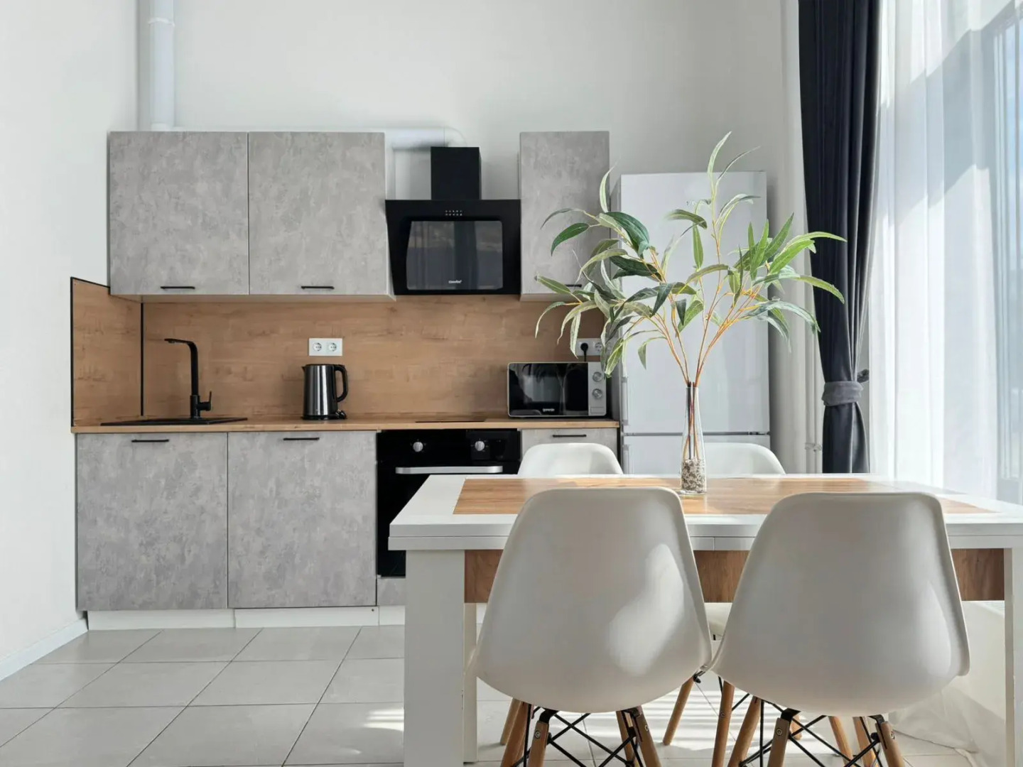 Квартира Двухкомнатная просторная и уютная ArtApart