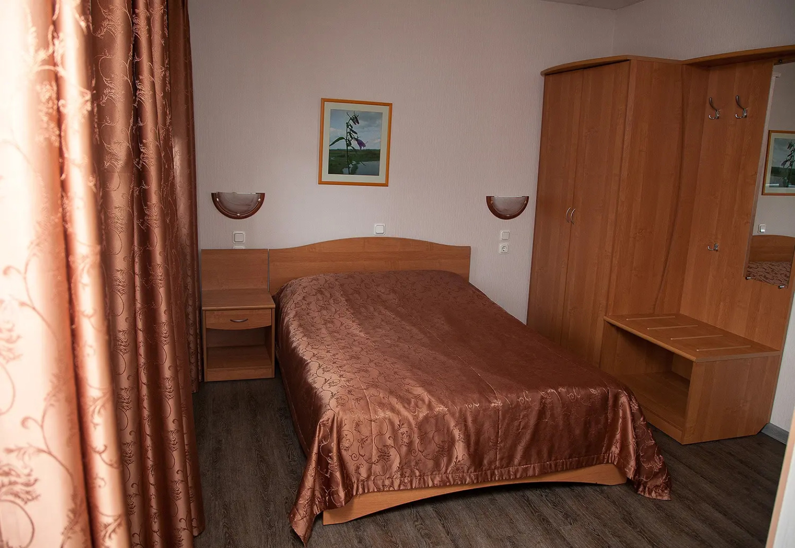 Отель Колос