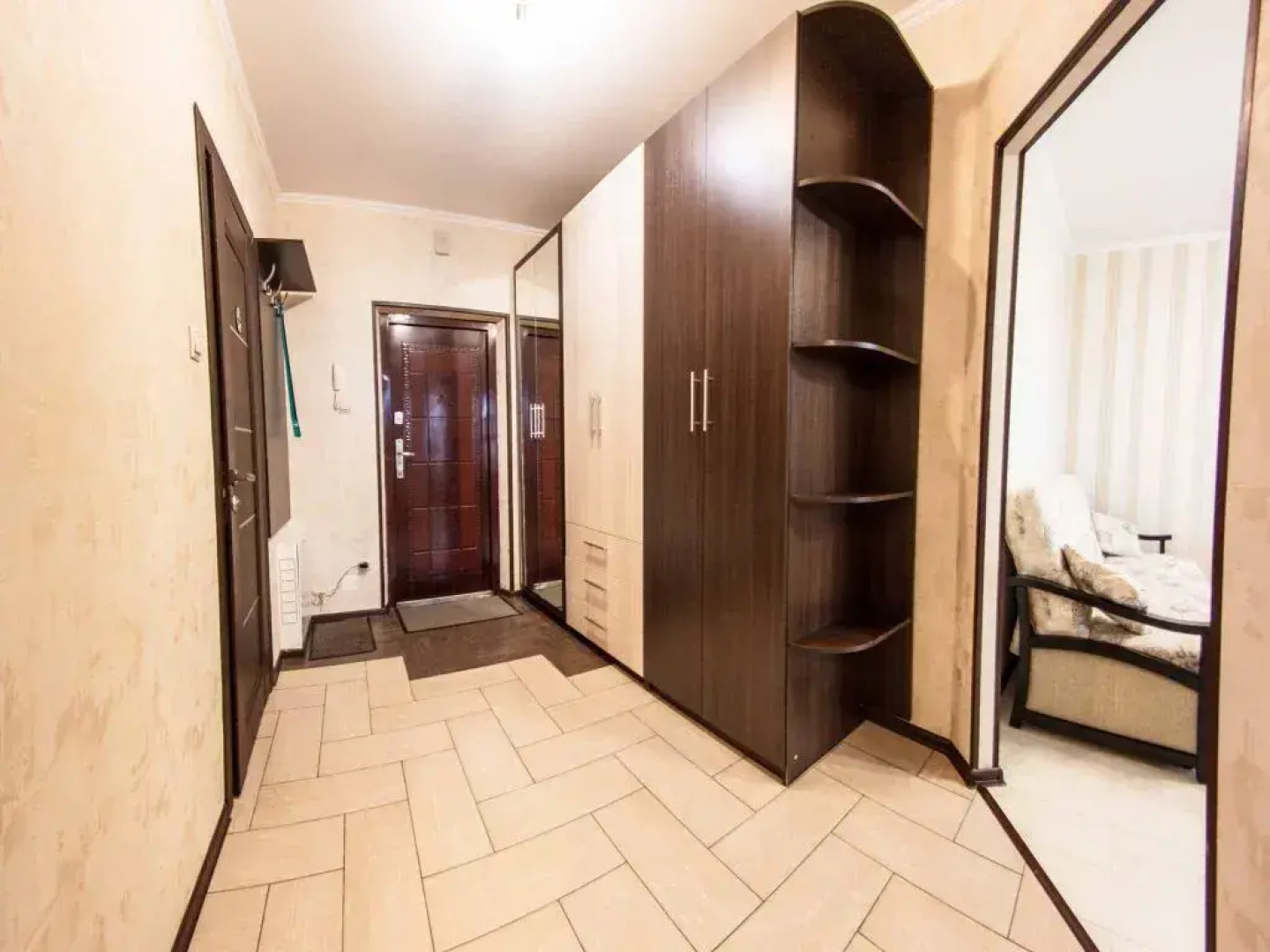 Апартаменты Хом-Сити на Фабричной 9