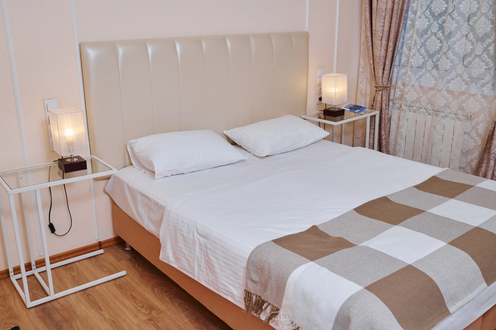 Отель Айсберг