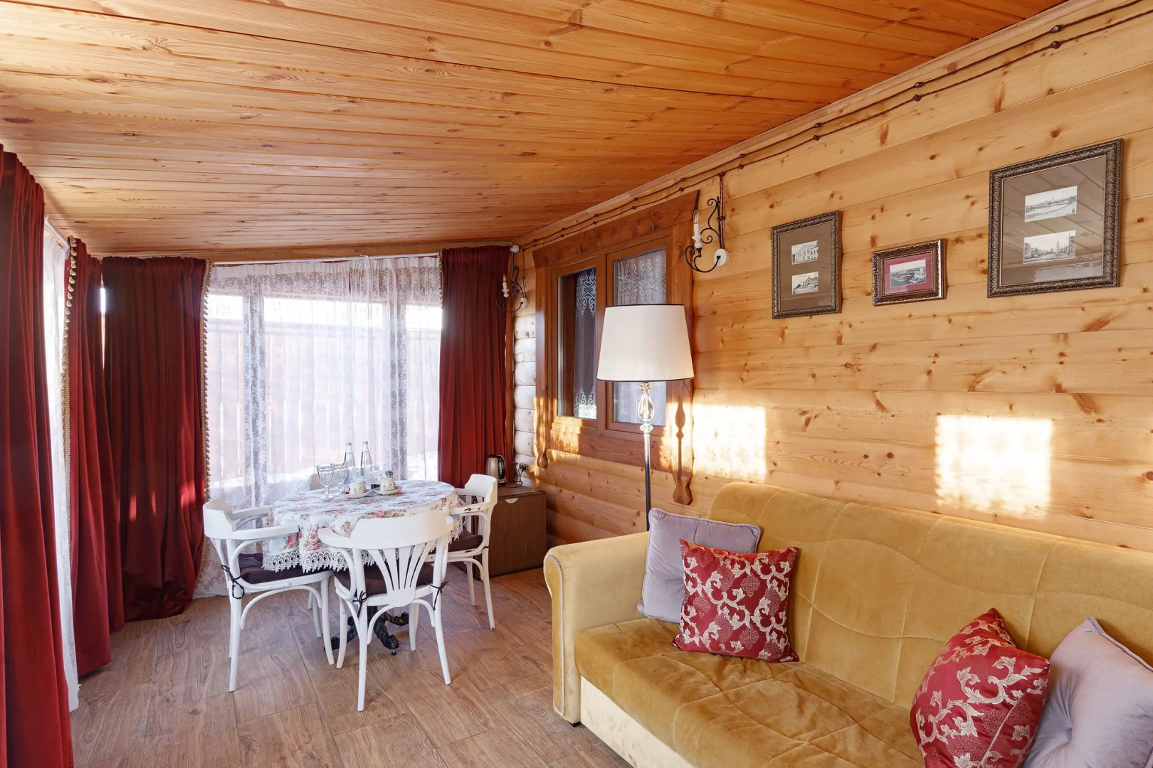 Отель Империал