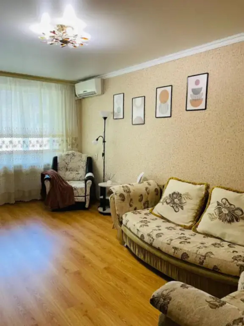 Квартира в центре Александровского