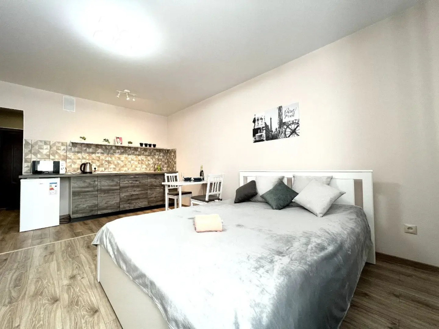 Апартаменты Хрустальная 44к3