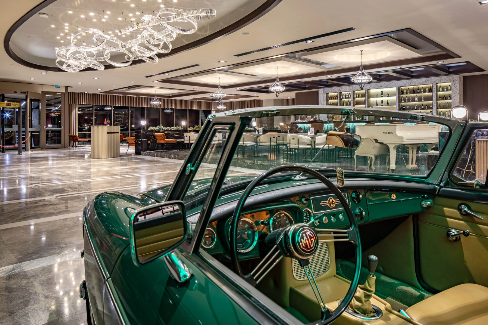 Royal Stay Palace Hotel