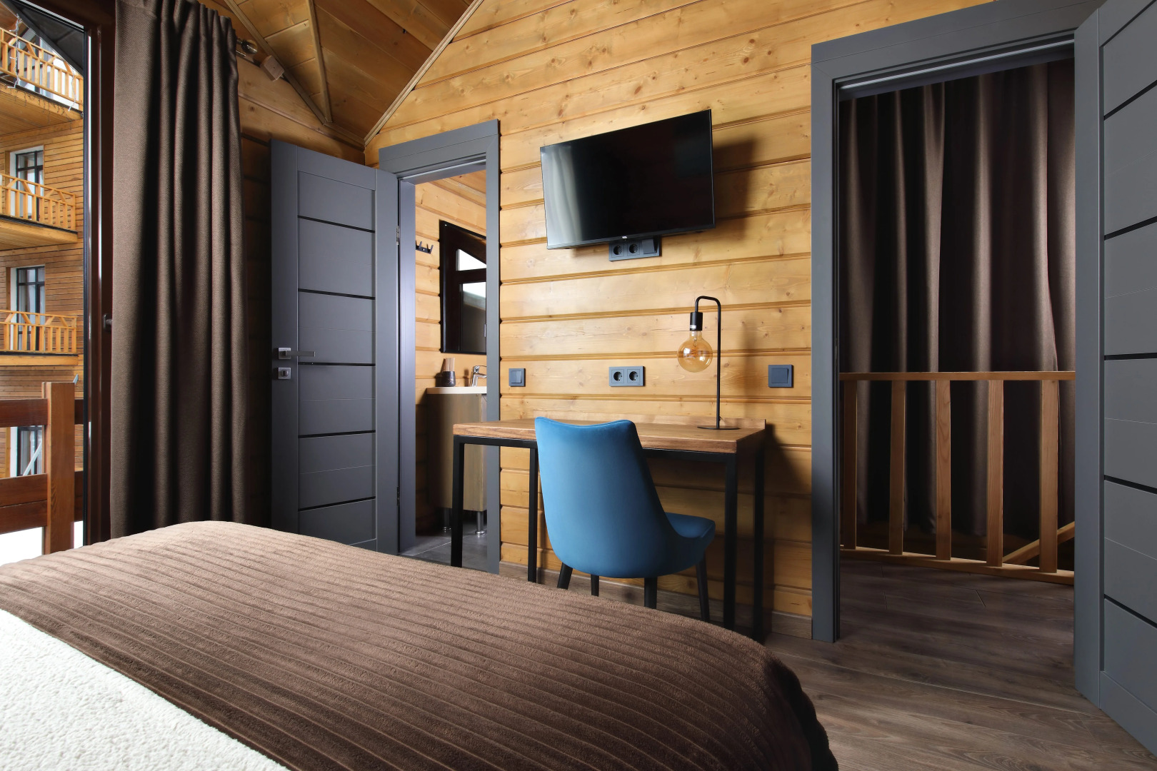 Axis Миррос Архыз