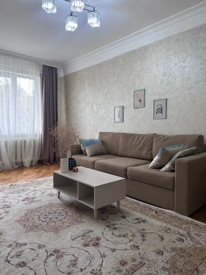 Квартира Просторная 3-комнатная в Центре Махачкалы