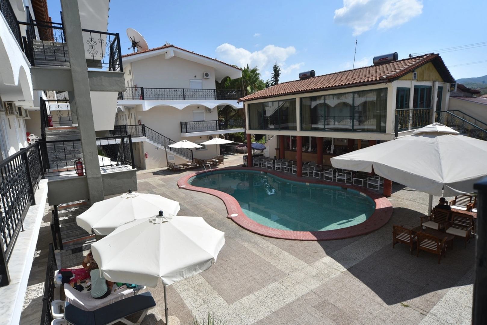 Отель Hanioti Grand Victoria