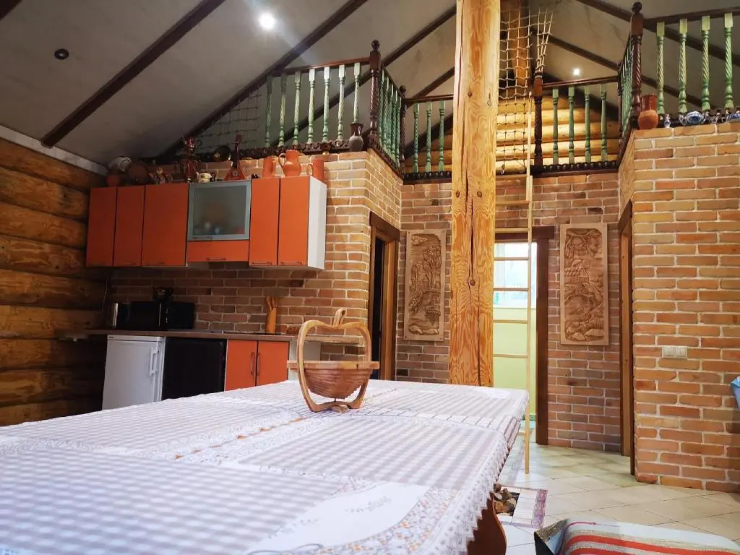 Шале  Изба Николаича