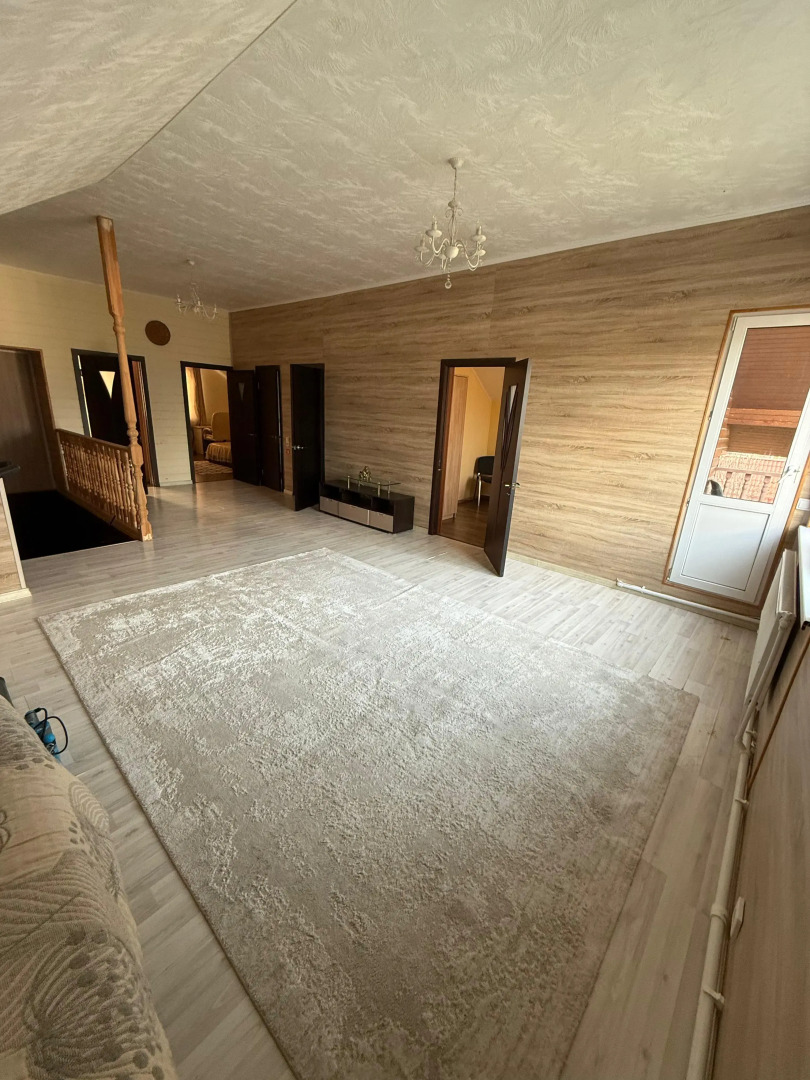 Частный дом в деревне