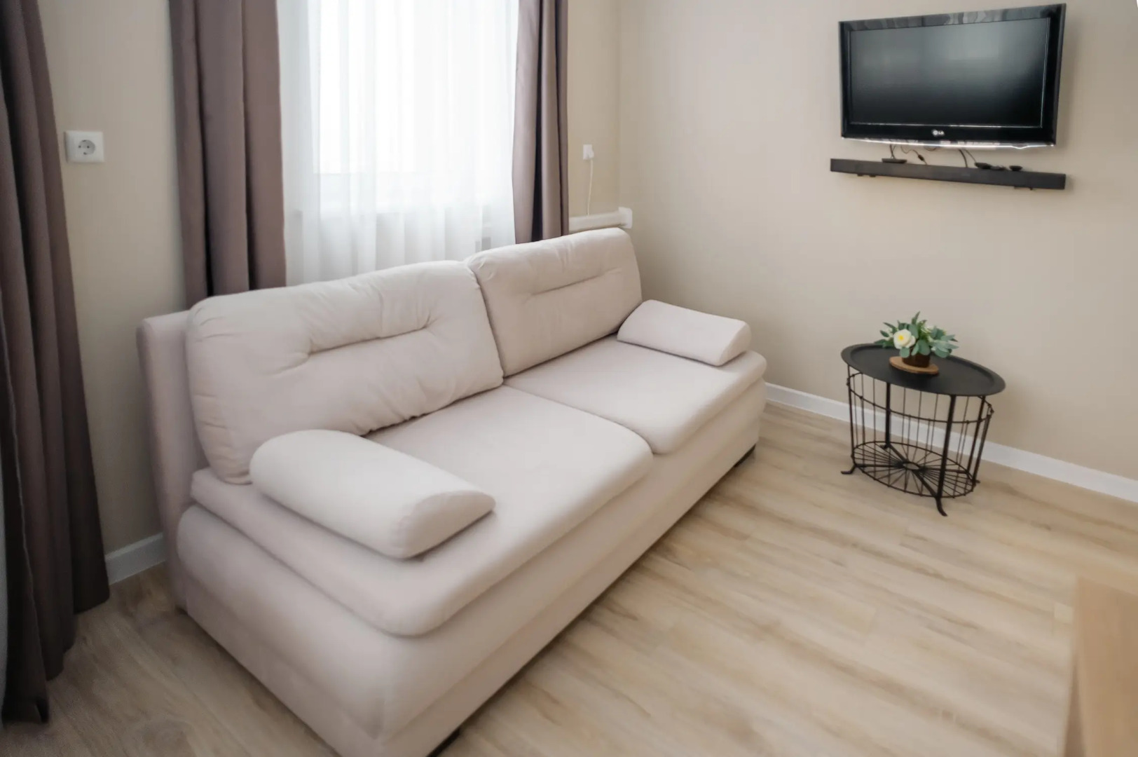 Квартира в центре с парковкой возле Мега Моллла