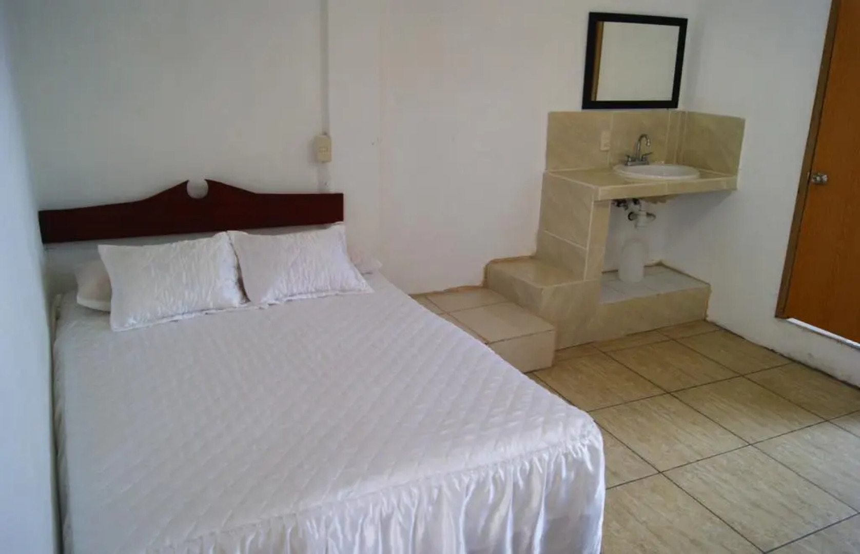 Отель Oasis Cuyutlán by Rotamundos