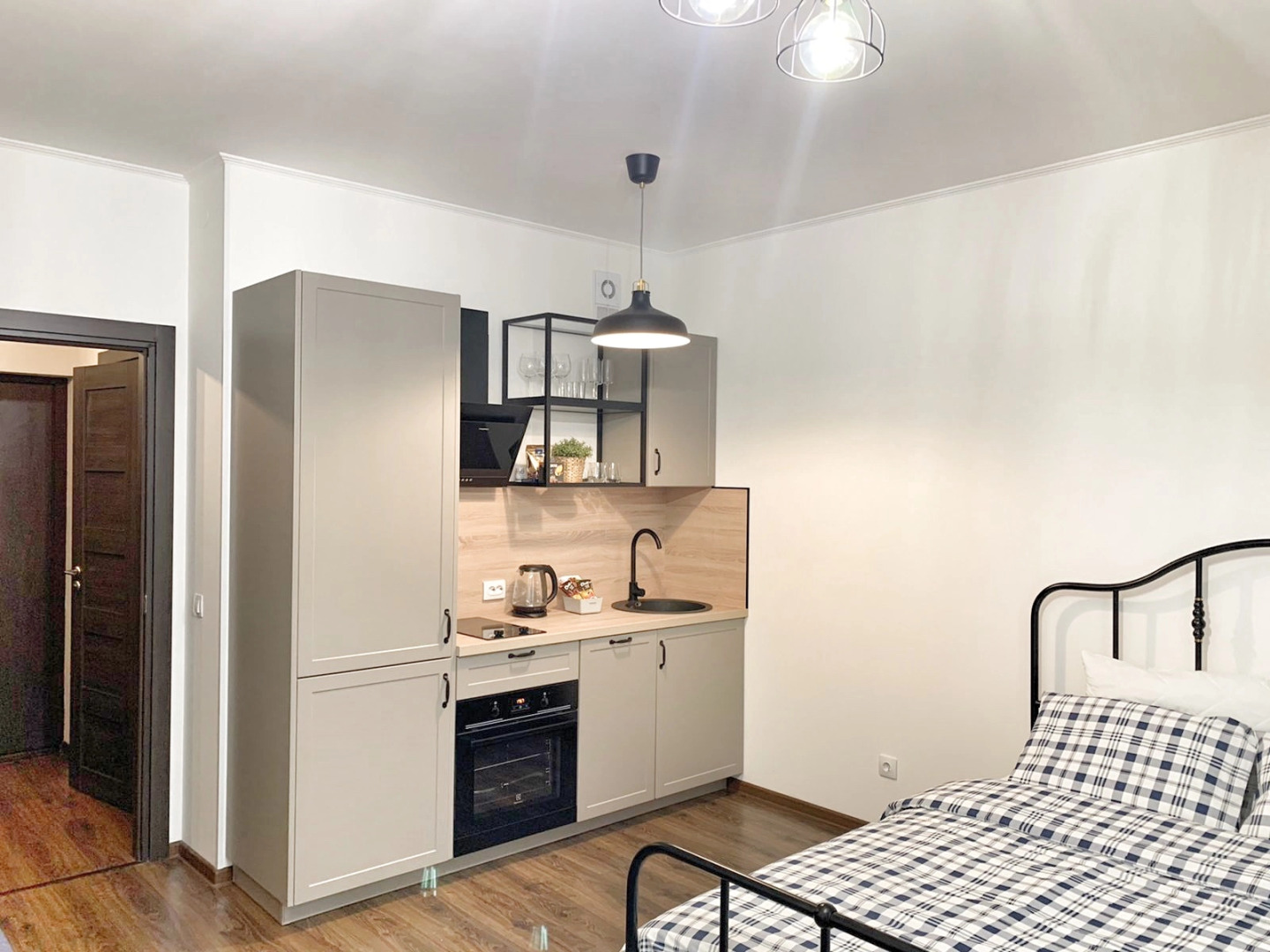 Квартира Loft Studio on Komendantskiy