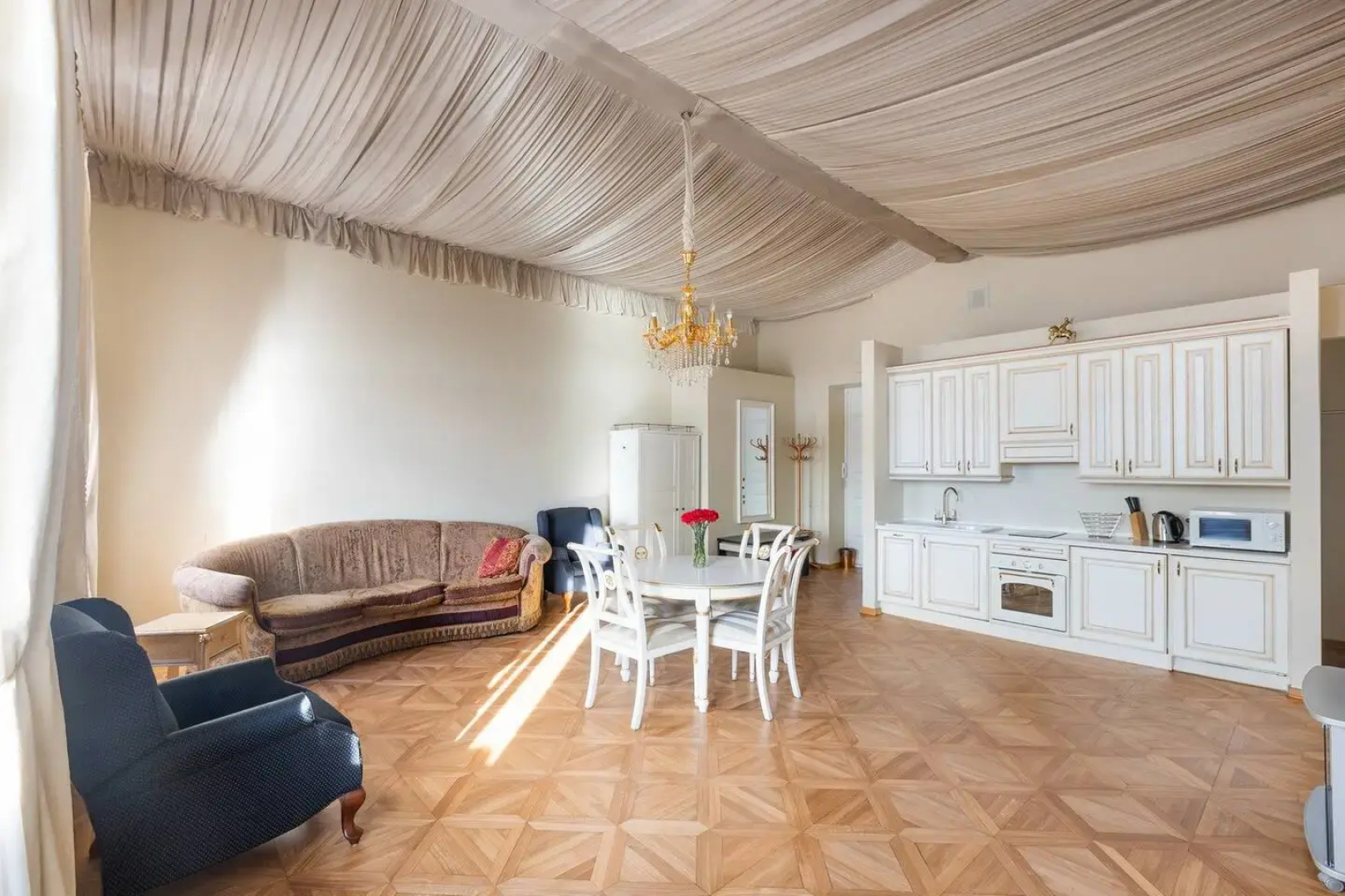 Апартаменты a.m. Rooms Neva Balcony (Angliyskaya Naberezhnaya)