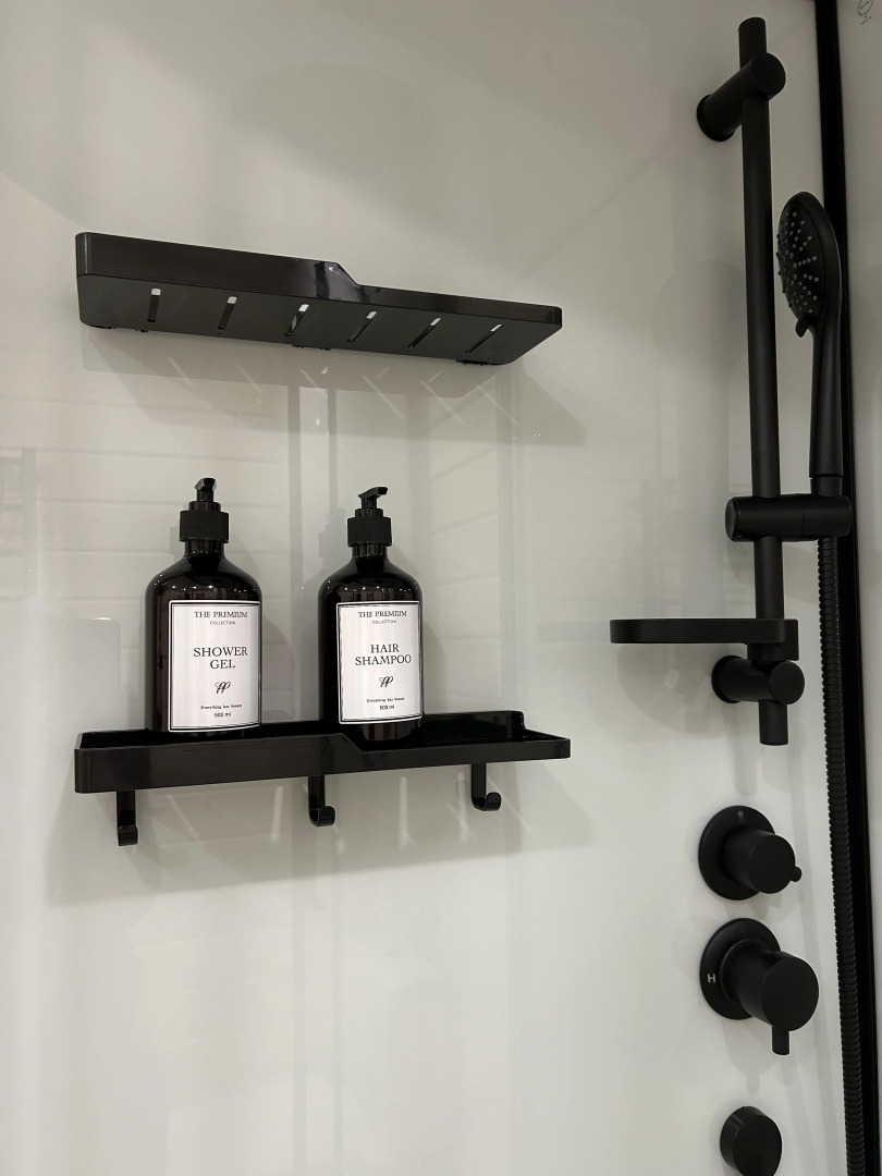 Частный дом на берегу реки