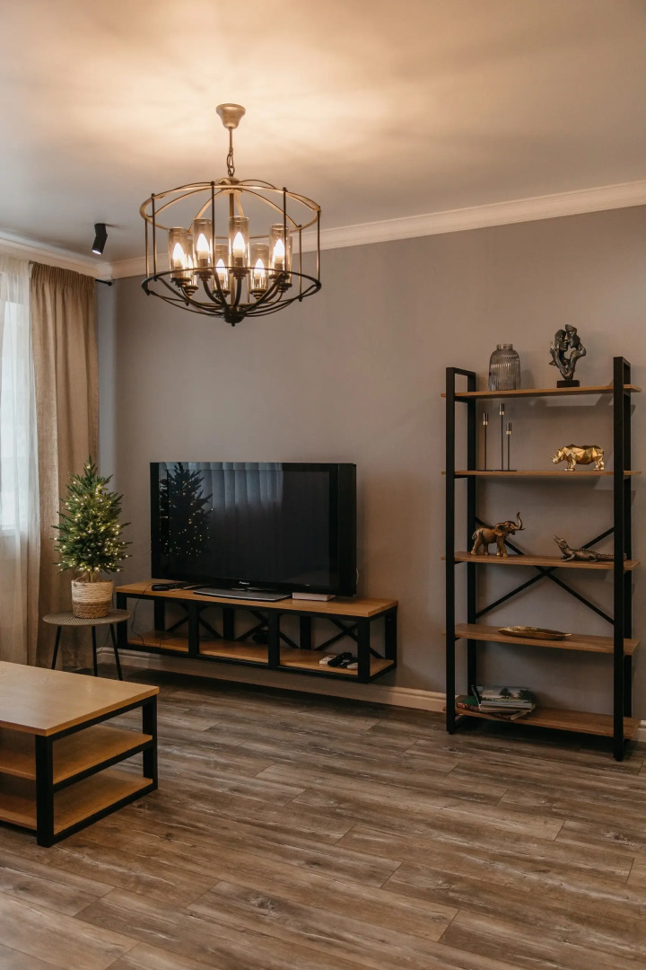 Студия на Ивана Сусанина 41