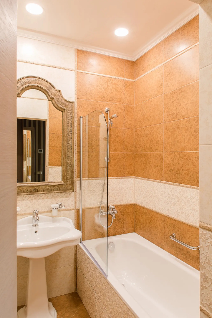 Отель Левада