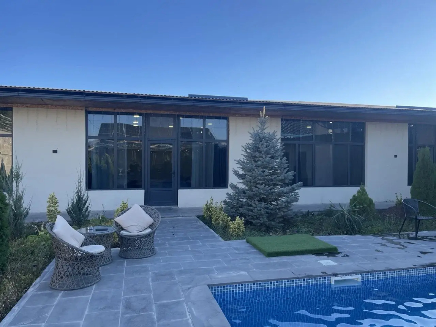 Вилла Mughni Family House