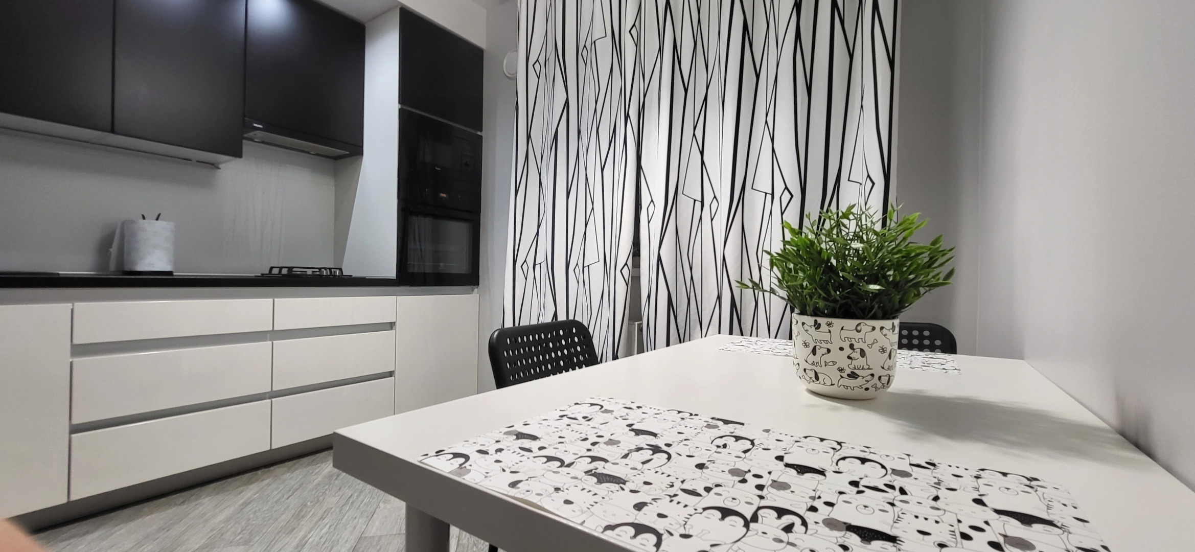 Апартаменты День и Ночь на Согласия