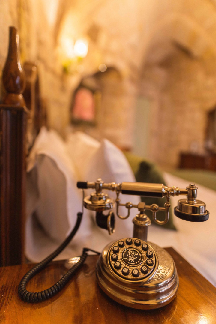 Отель Solo Cave Suites