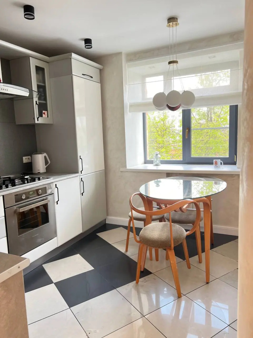 Квартира Толстой на Лейтейзена 3