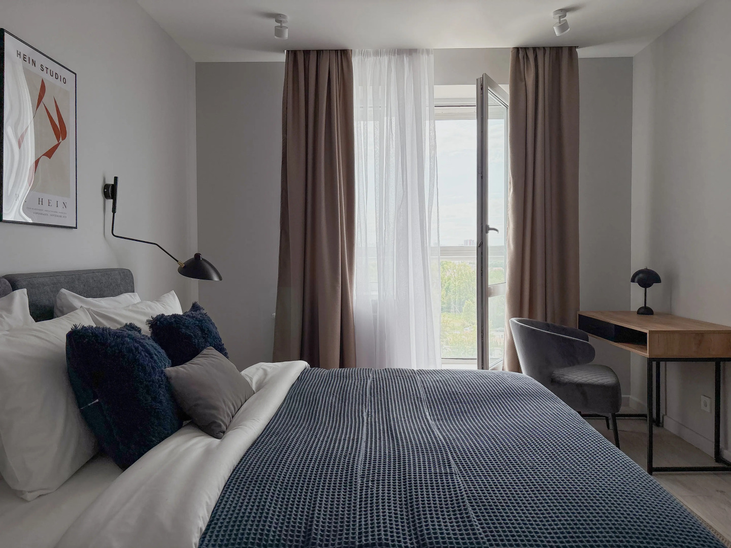 Квартира Синяя Осень у метро Грушевская