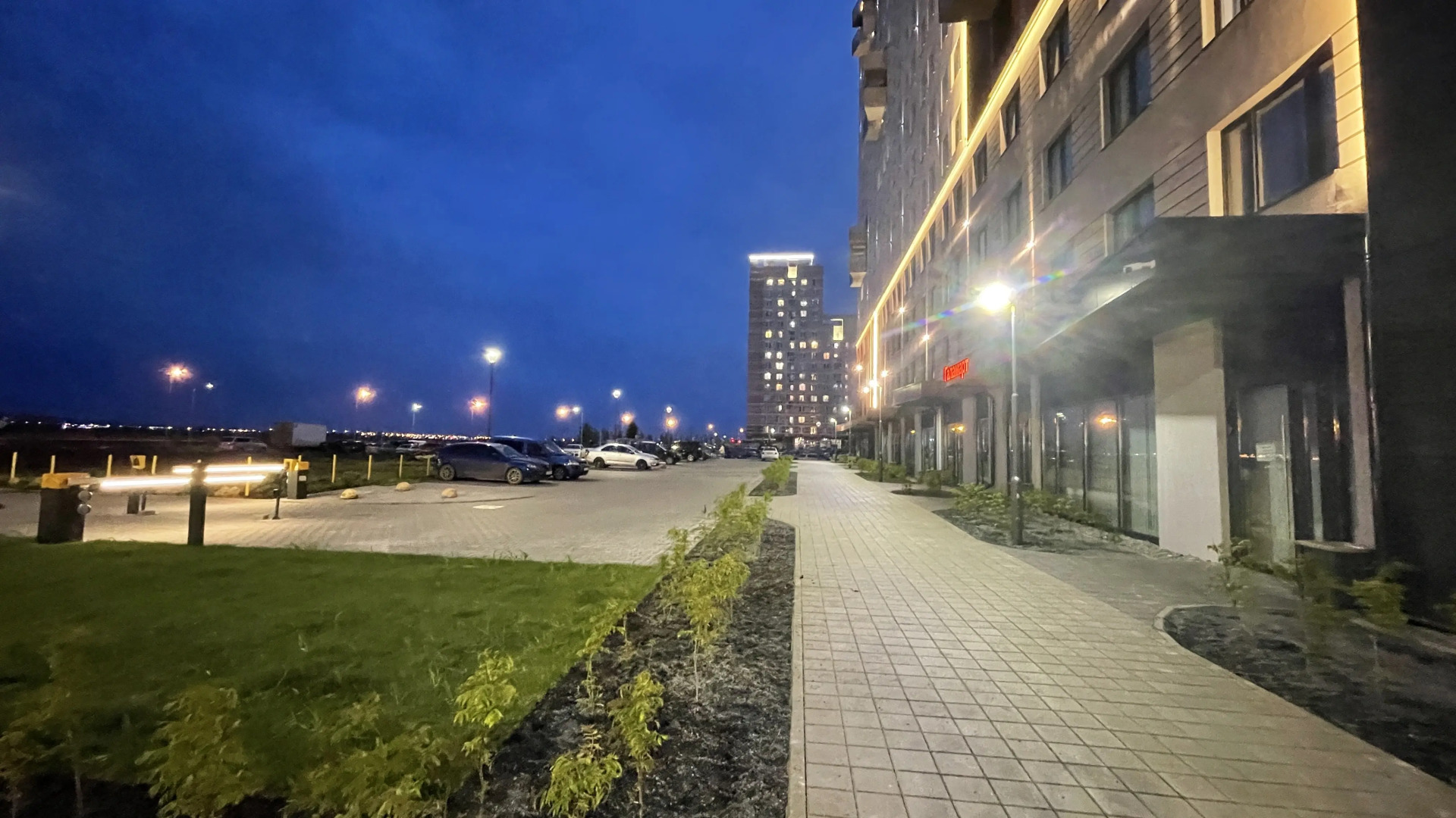 Апартаменты Chicago Aparts на Чемпионов 1 мкр. Солнечный