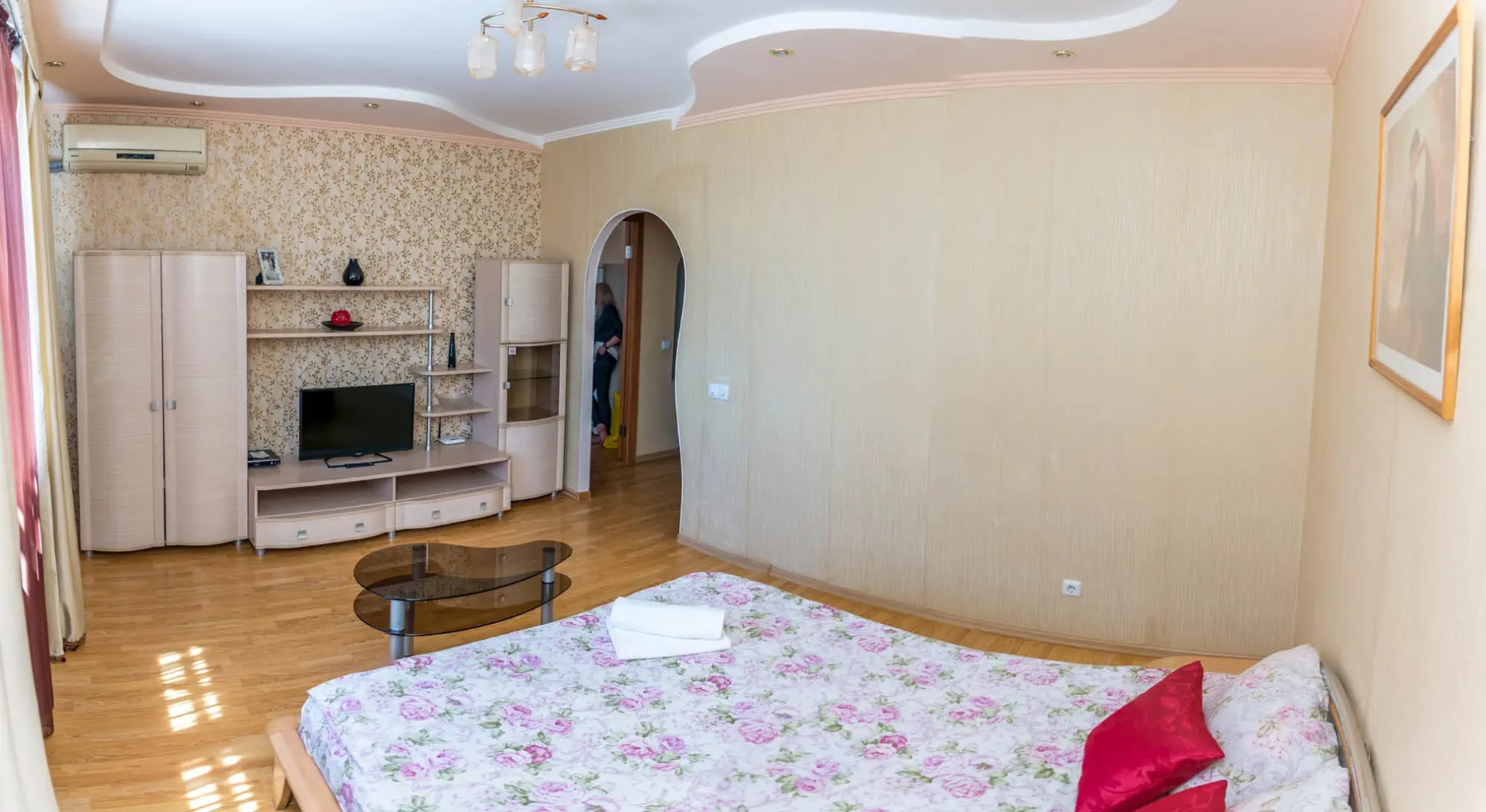 Апартаменты Квартирный Вопрос на Юрматинской 1А