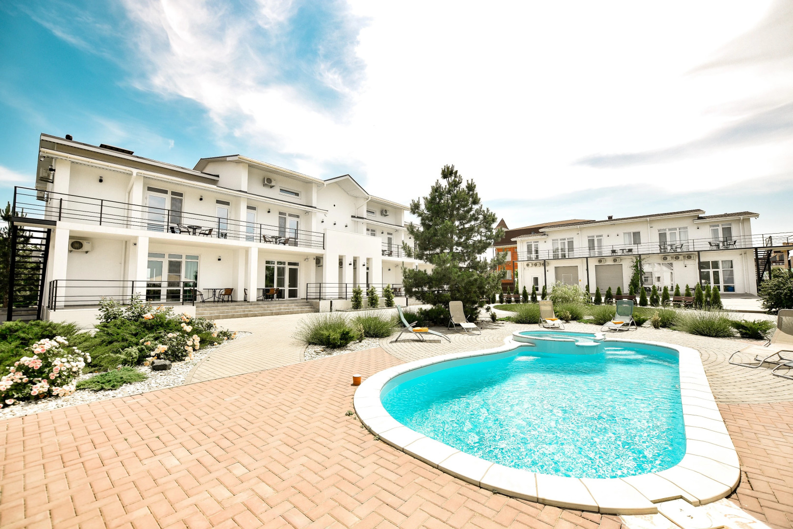 Отель Белая Ива