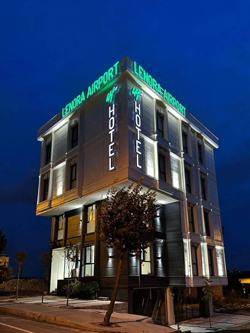 Lenora Airport Hotel