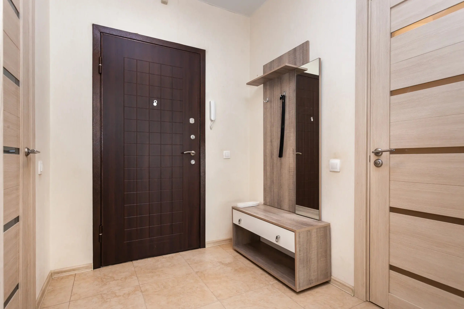 Квартира вместительная в самом центре города с парковкой