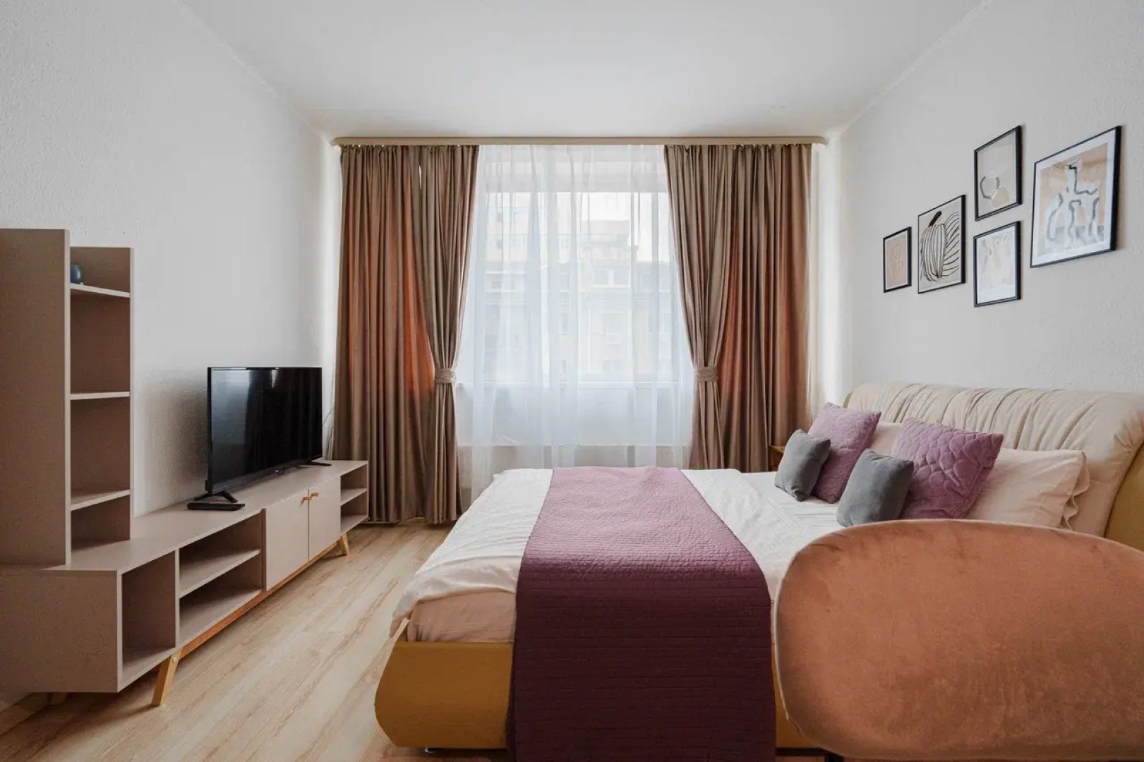 Апартамент UNO APART на Степана Разина 2 40 м²  2 кровати