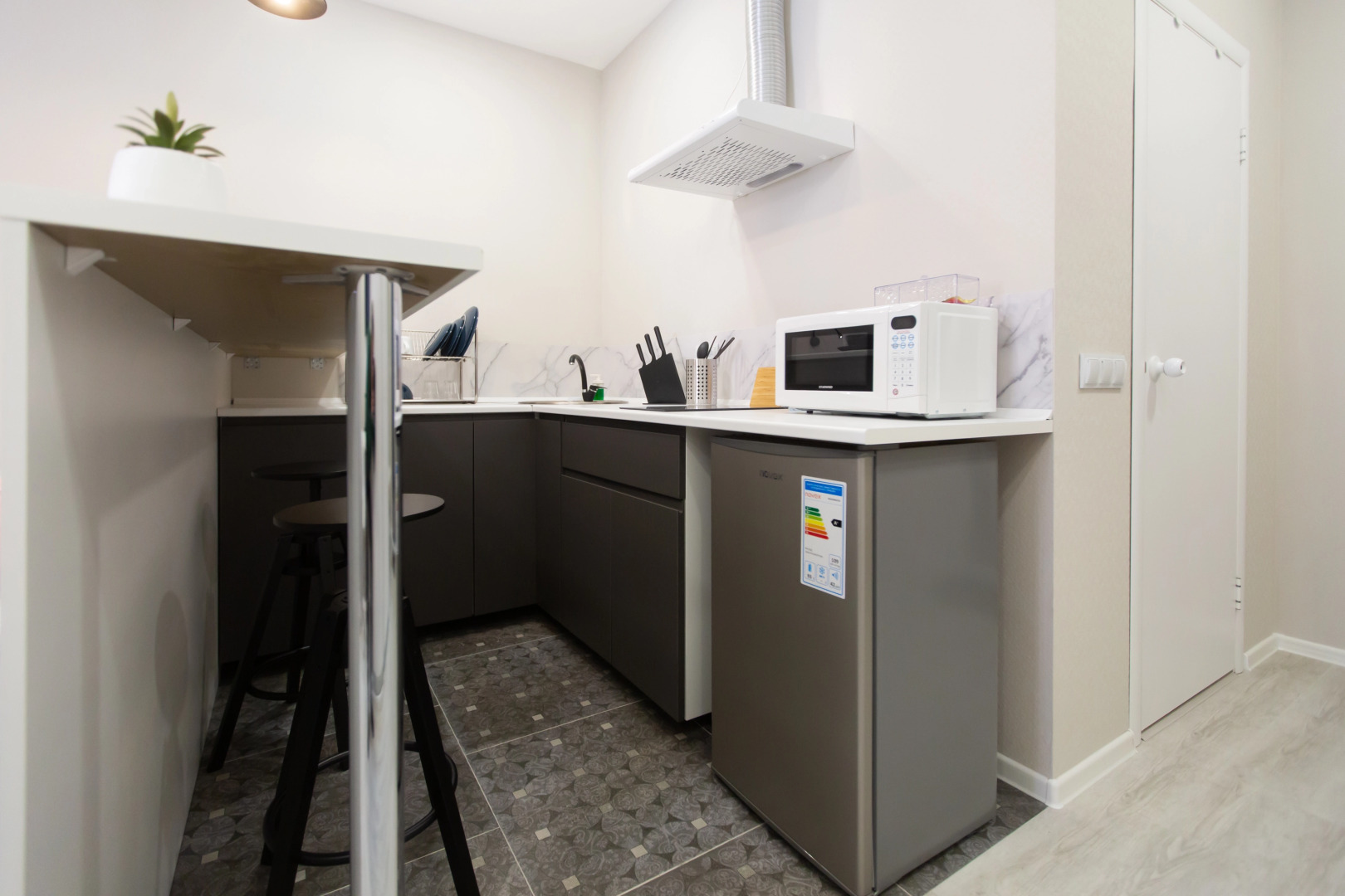 Апартаменты 9 Ночей на Карташова №2