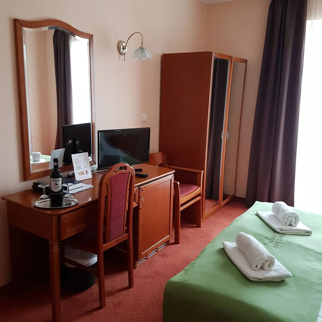 Отель Aqua Sarvar