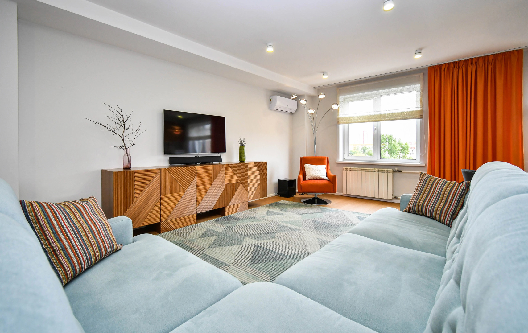 Квартира KRASROOM 3-комн ЛЮКС в Центре