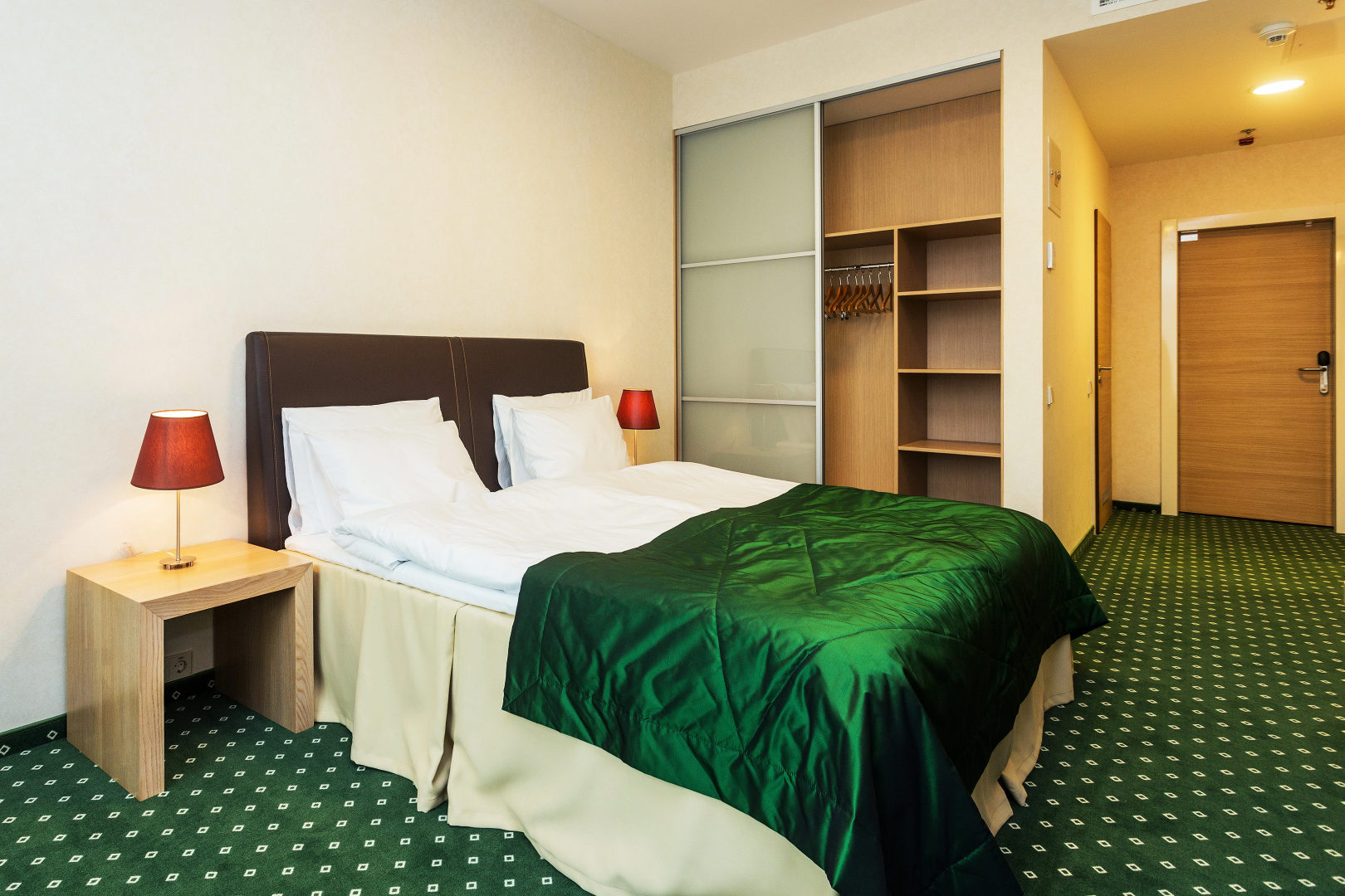 Green City Hotel
