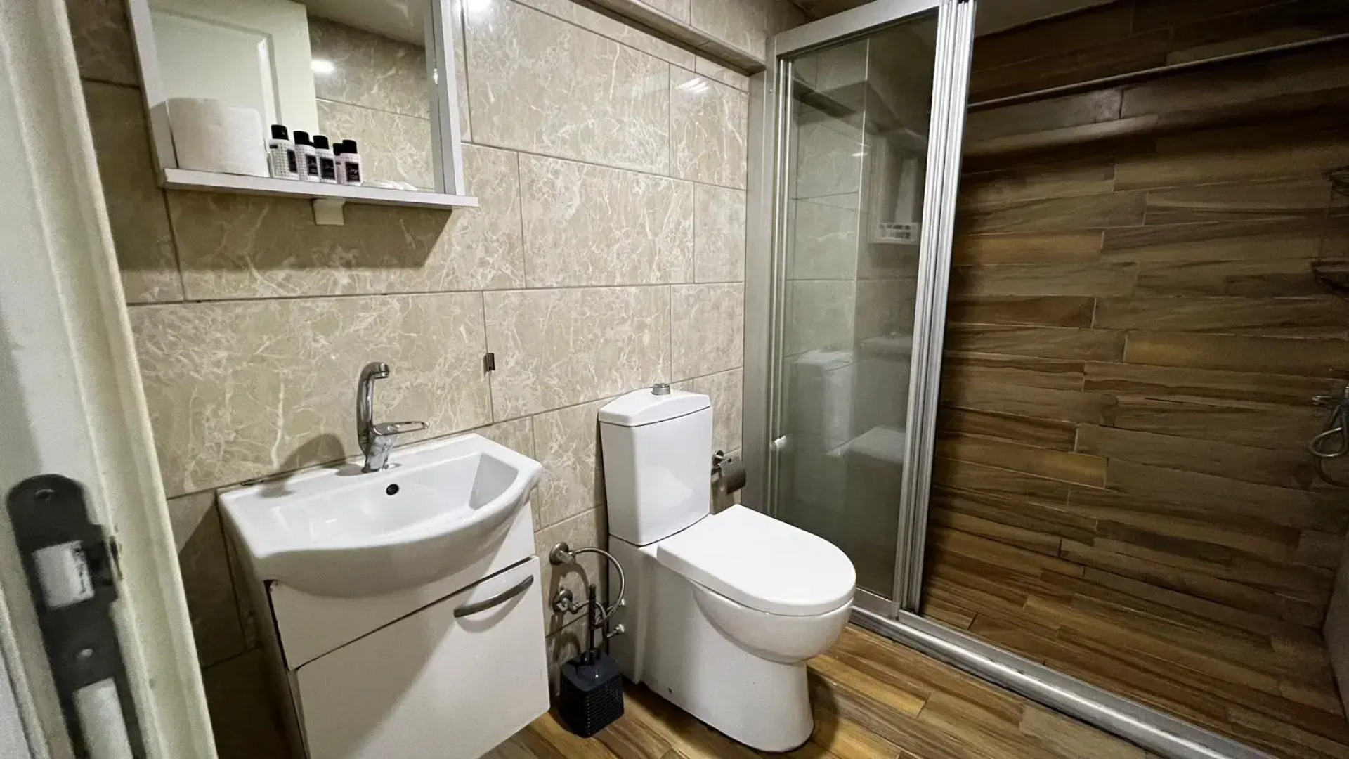 Отель Moon Blue