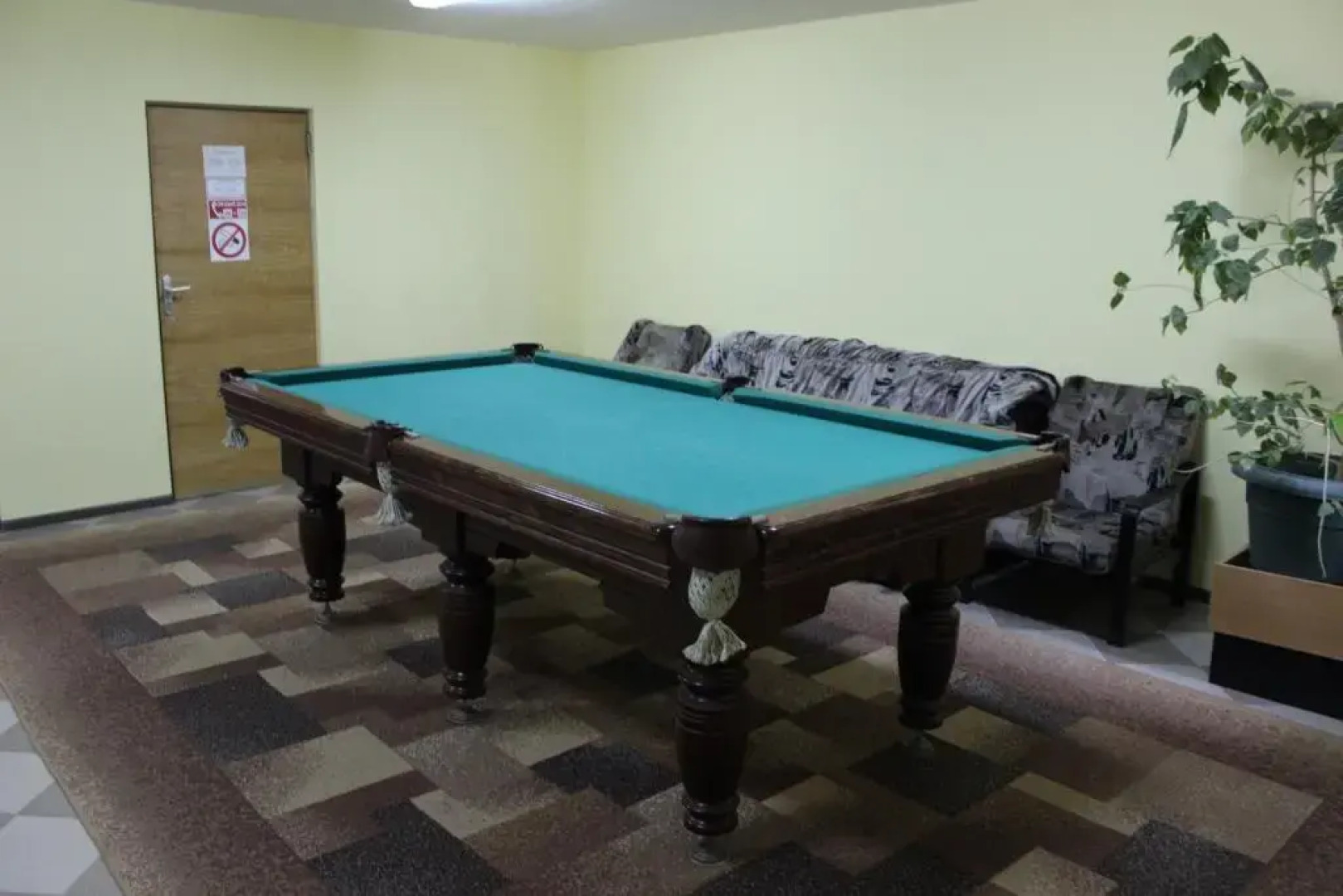 Отель Парма