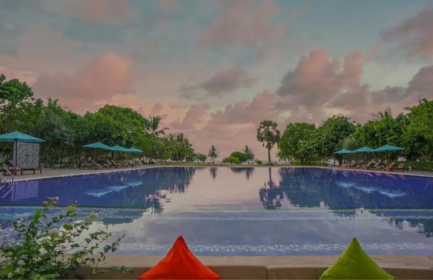 Отель Breeze Pasikudah Resort