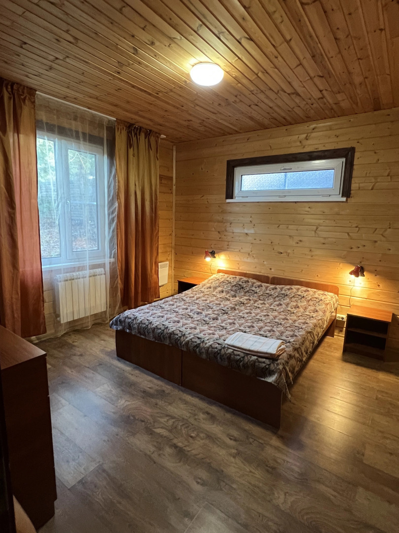 Частный дом на озере