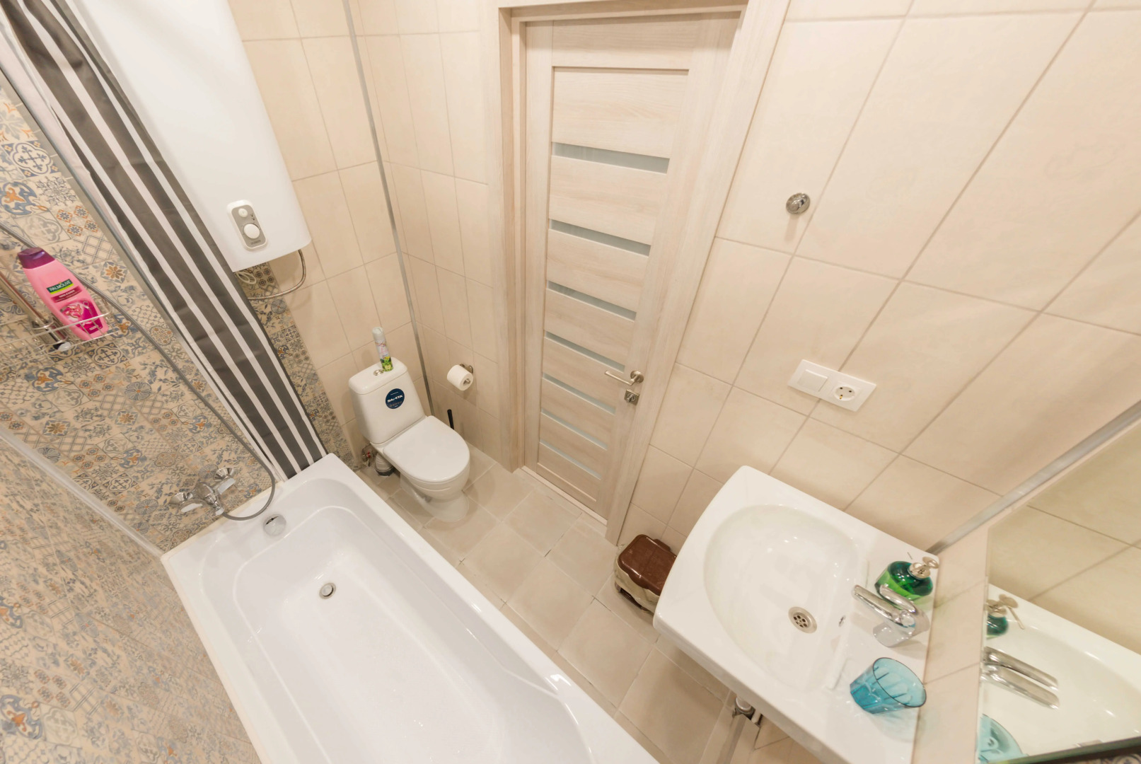 Апартаменты Жить Хорошо в 10 минутах пешком от АЭРОПОРТА