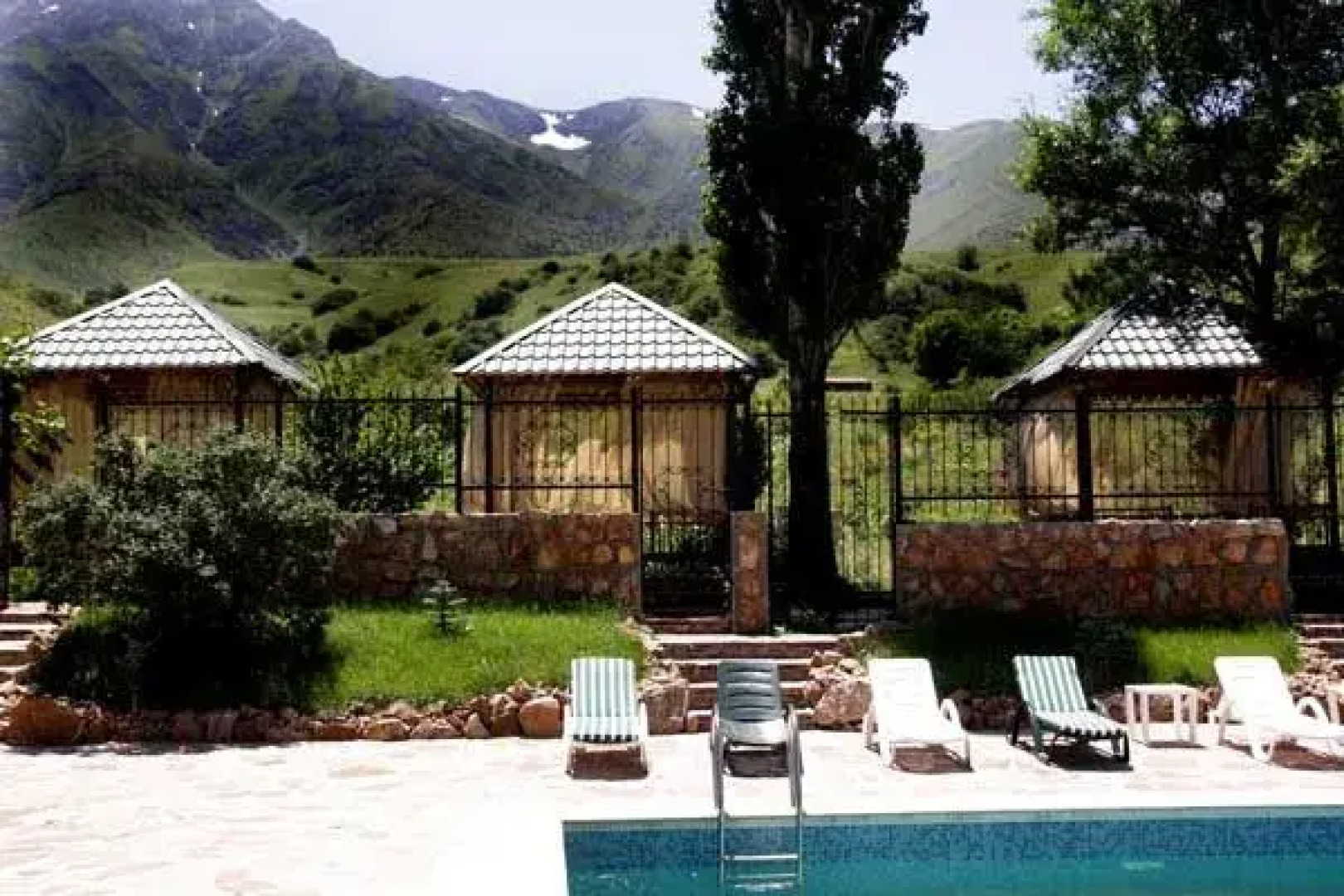 Aksu Zhabagyilyi Guest House