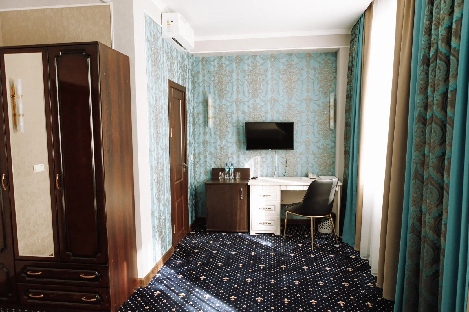 Отель Зодиак