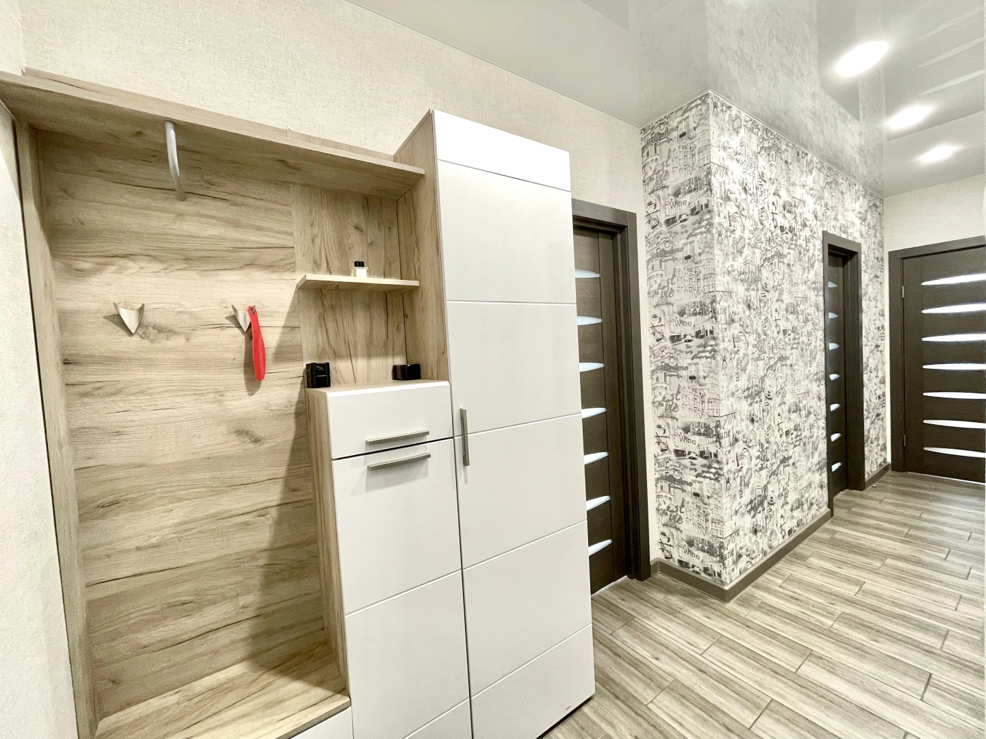 Двухкомнатная квартира сети "PanApartments" с панорамным видом на город