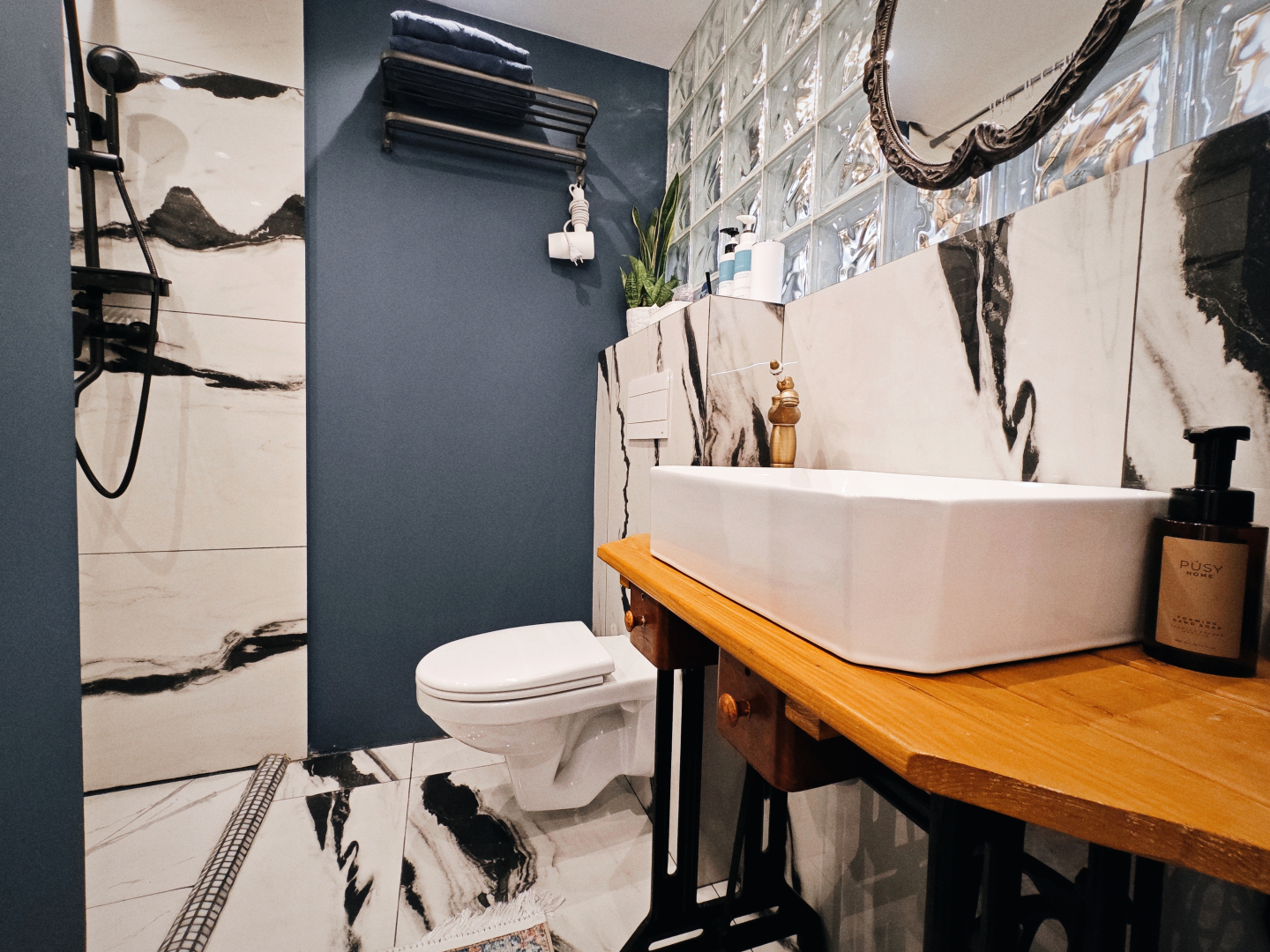 Апартаменты Винтаж с Собственным Двориком