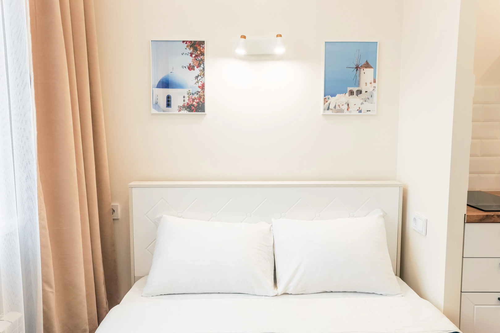 Апартаменты Санторини возле Аэропорта на 2 Гостей