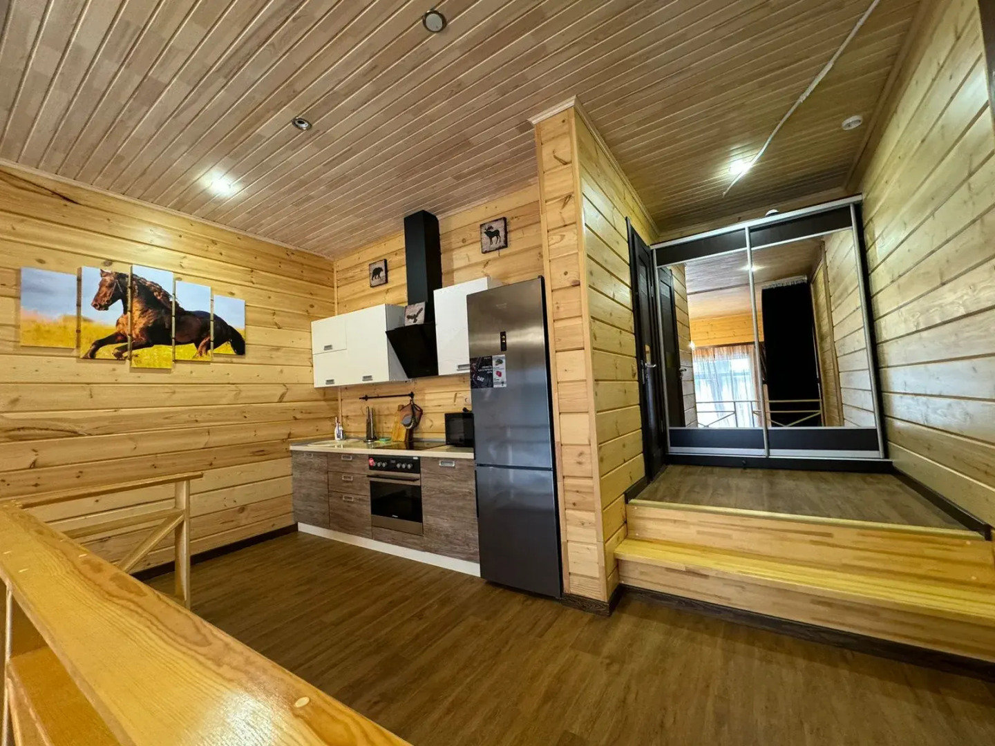 Апартаменты в доме Олега Митяева с видом на озеро